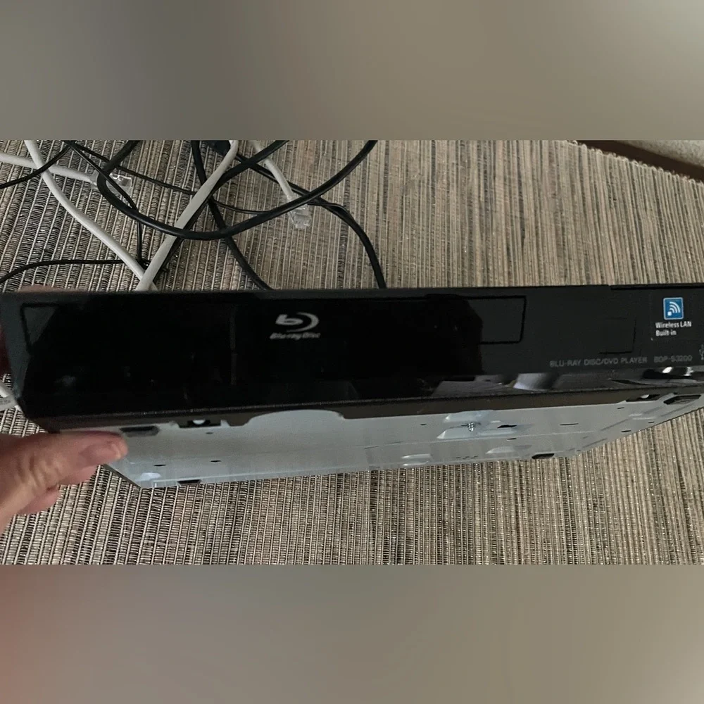 Sony BDP-S3200 Blu-Ray Disc DVD Player - No Remote